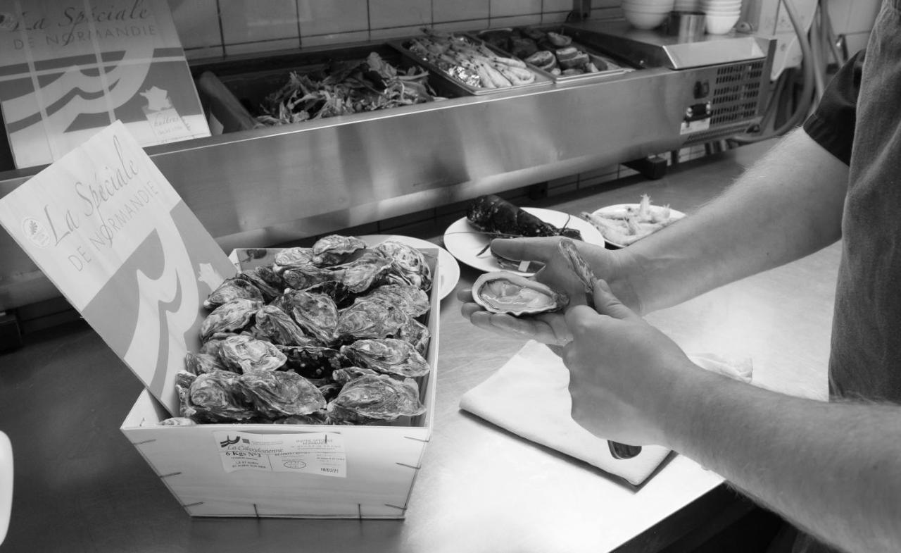 Saint Aubin Logis Hotel & Restaurant エクステリア 写真